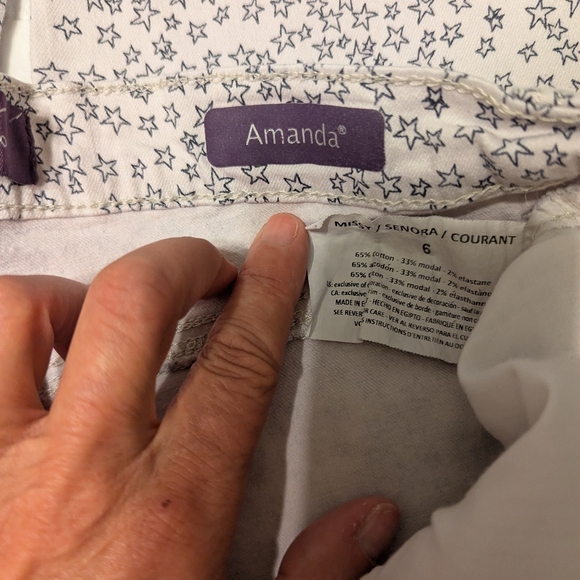 Gloria Vanderbilt The Amanda Star Jeans - Picture 2 of 5